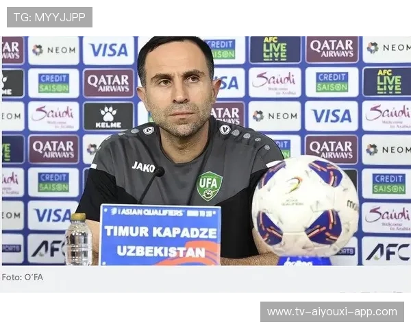 世界名帅现身看台，媒体曝其正在谈判加盟